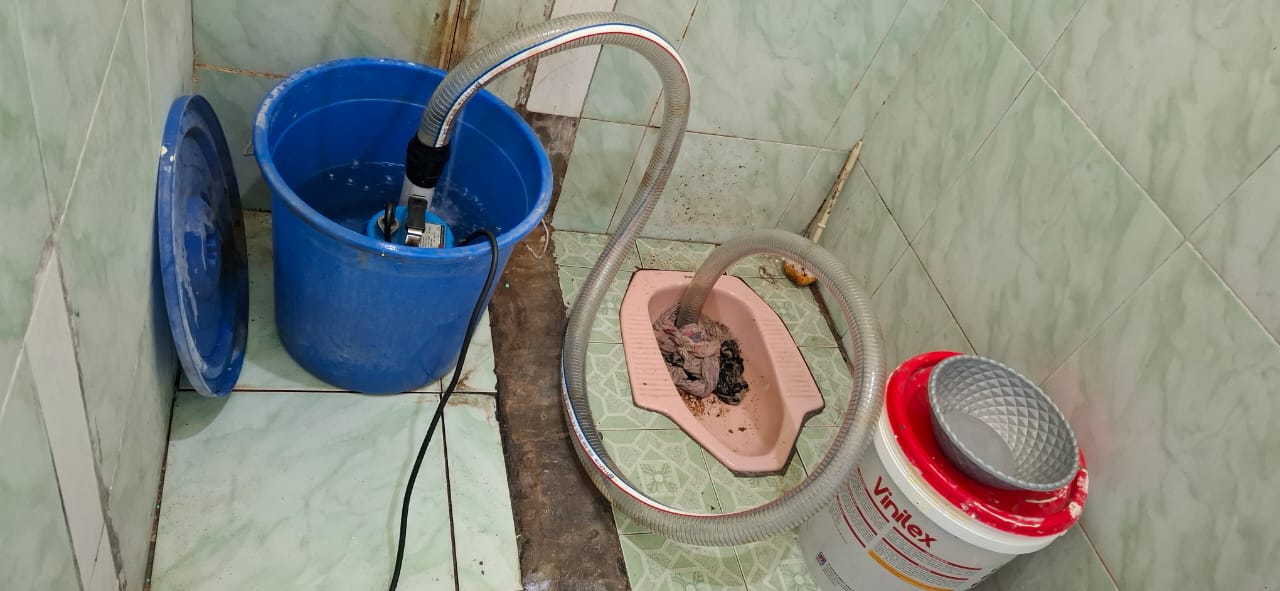  Semprot WC Tersumbat